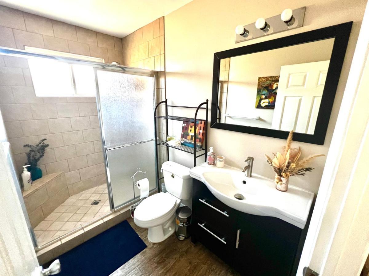 Sweet Tuscan Dreams-Private Entrance & Bathroom With Patio Los Angeles Exterior photo